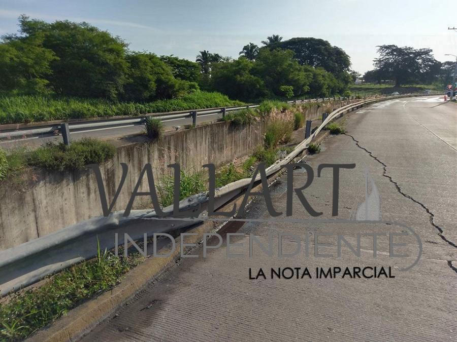 Municipio 'parcha' avenida Los Poetas