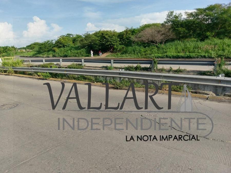 Municipio 'parcha' avenida Los Poetas