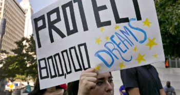 Demandarán a Trump si elimina el DACA