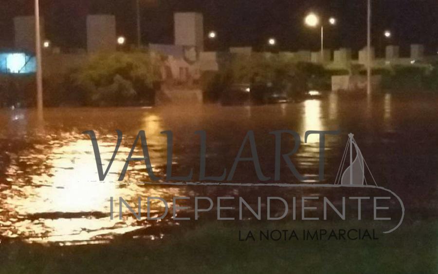 Lluvias provocan inundaciones en Bahía de Banderas
