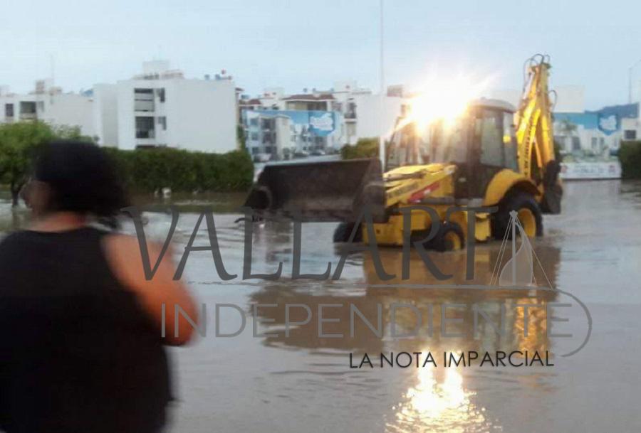 Lluvias provocan inundaciones en Bahía de Banderas
