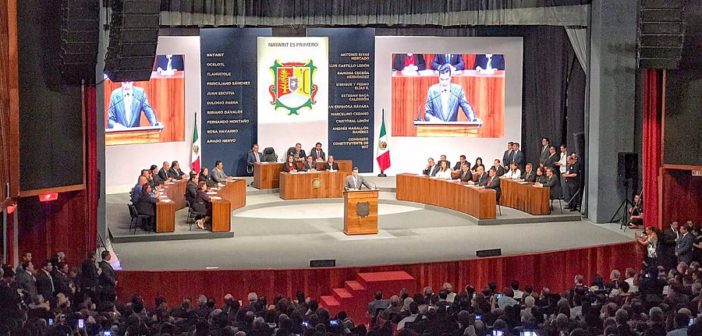 Acude Jaime Cuevas a toma de protesta de Toño Echevarría