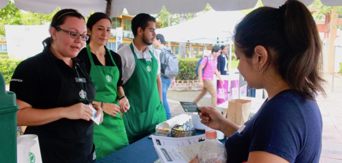 Diversas empresas participaron en la primera Feria Red de Empleo UdeG