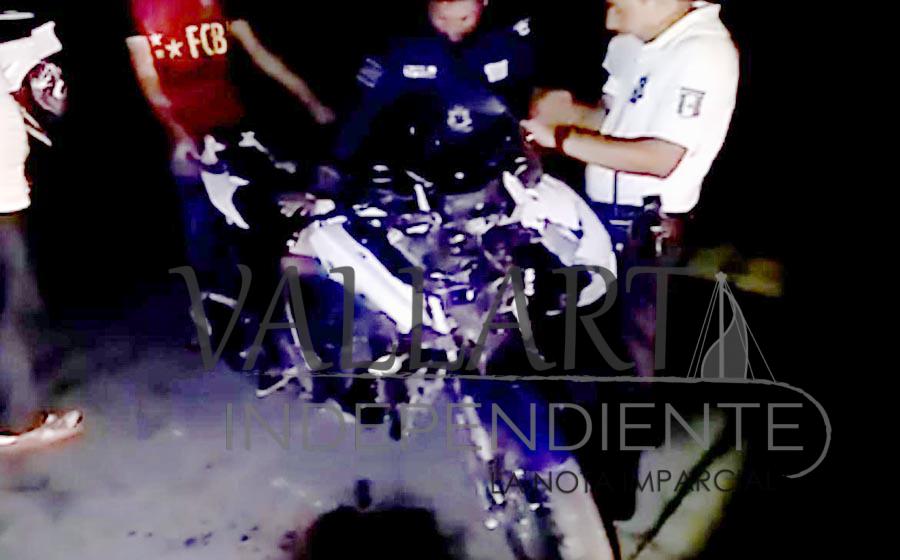 Motociclista se estrella contra un caballo