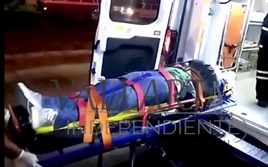 Motociclista se estrella contra un caballo