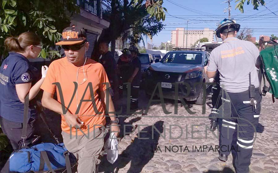 Se abre la cabeza al caer de 6 metros de altura, podaba un árbol 7 Se abre la cabeza al caer de 6 metros de altura, podaba un árbol