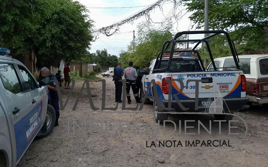 Localizan cadáver en Puerto Vallarta; traería el ‘tiro de gracia’ (VIDEO) 10 Localizan cadáver en Puerto Vallarta; traería el ‘tiro de gracia’ (VIDEO)