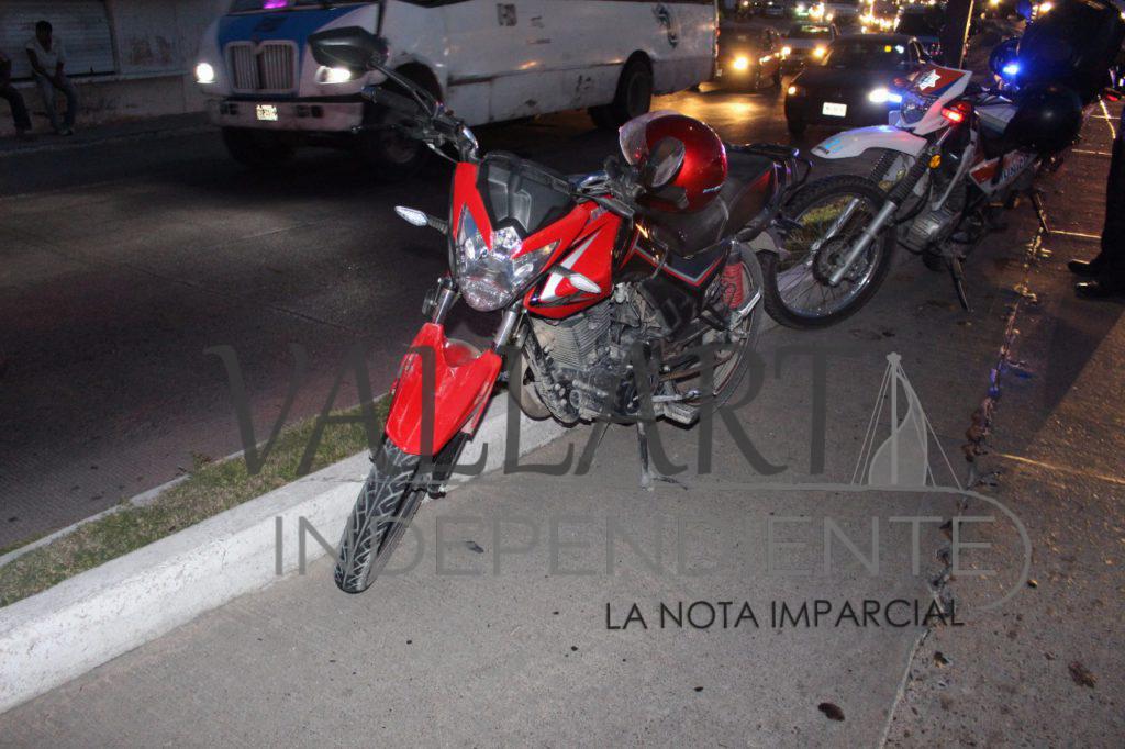 Arrolla a una anciana y luego embiste a motociclista 5 Arrolla a una anciana y luego embiste a motociclista