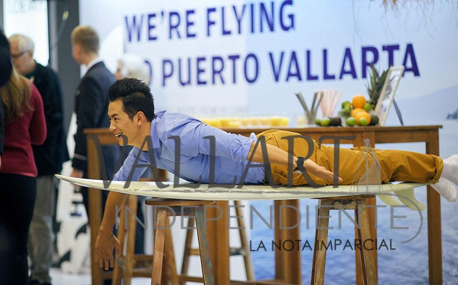 La espera terminó, aterriza en Puerto Vallarta el avión más moderno del mundo