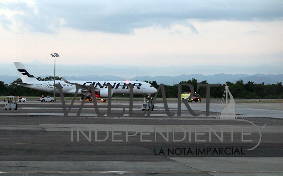 La espera terminó, aterriza en Puerto Vallarta el avión más moderno del mundo