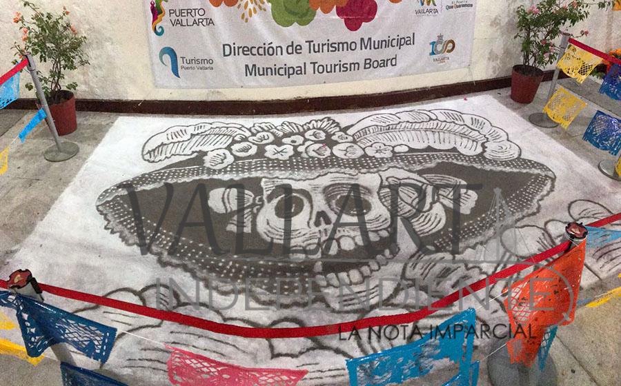 Festejos por día de muertos conviven con Halloween en Puerto Vallarta