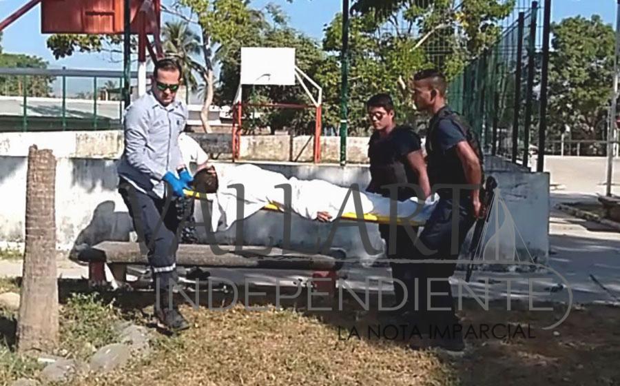 Muere junto a una banca en La Moderna