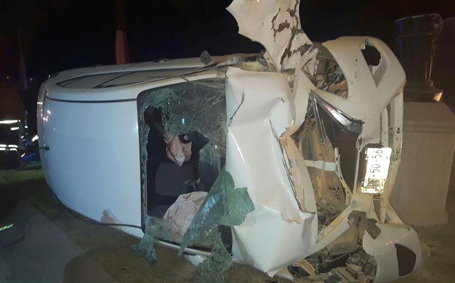 Por ir hablando por teléfono, conductor de Uber choca