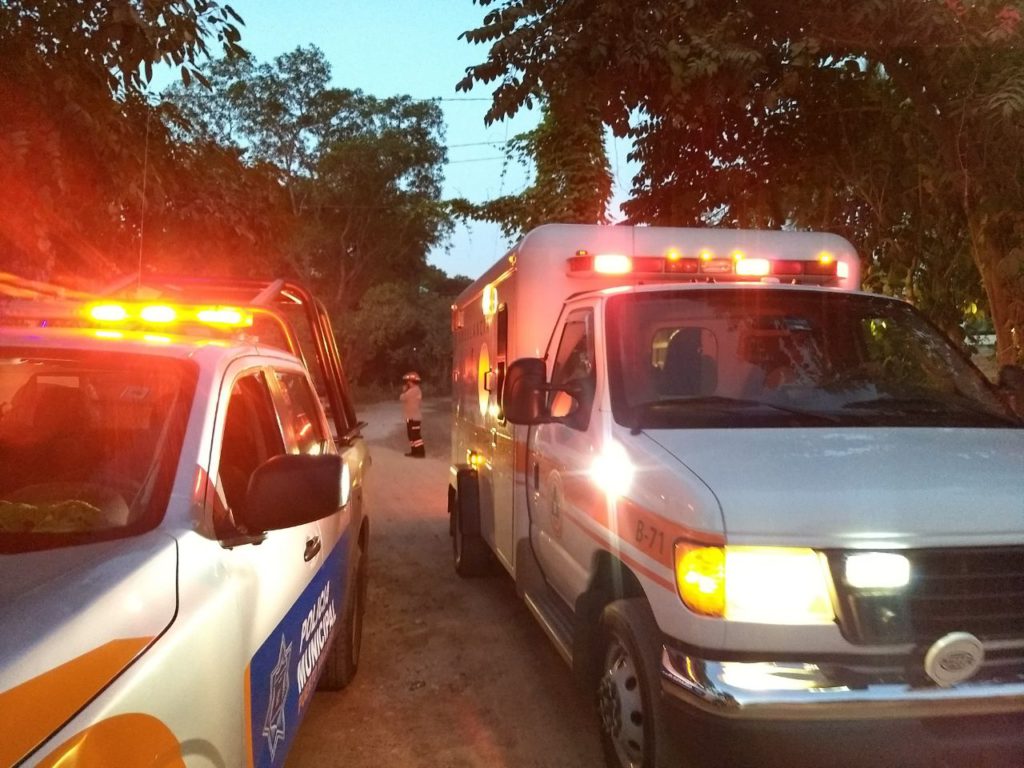 Tiró todas las tortillas al chocar contra otra moto