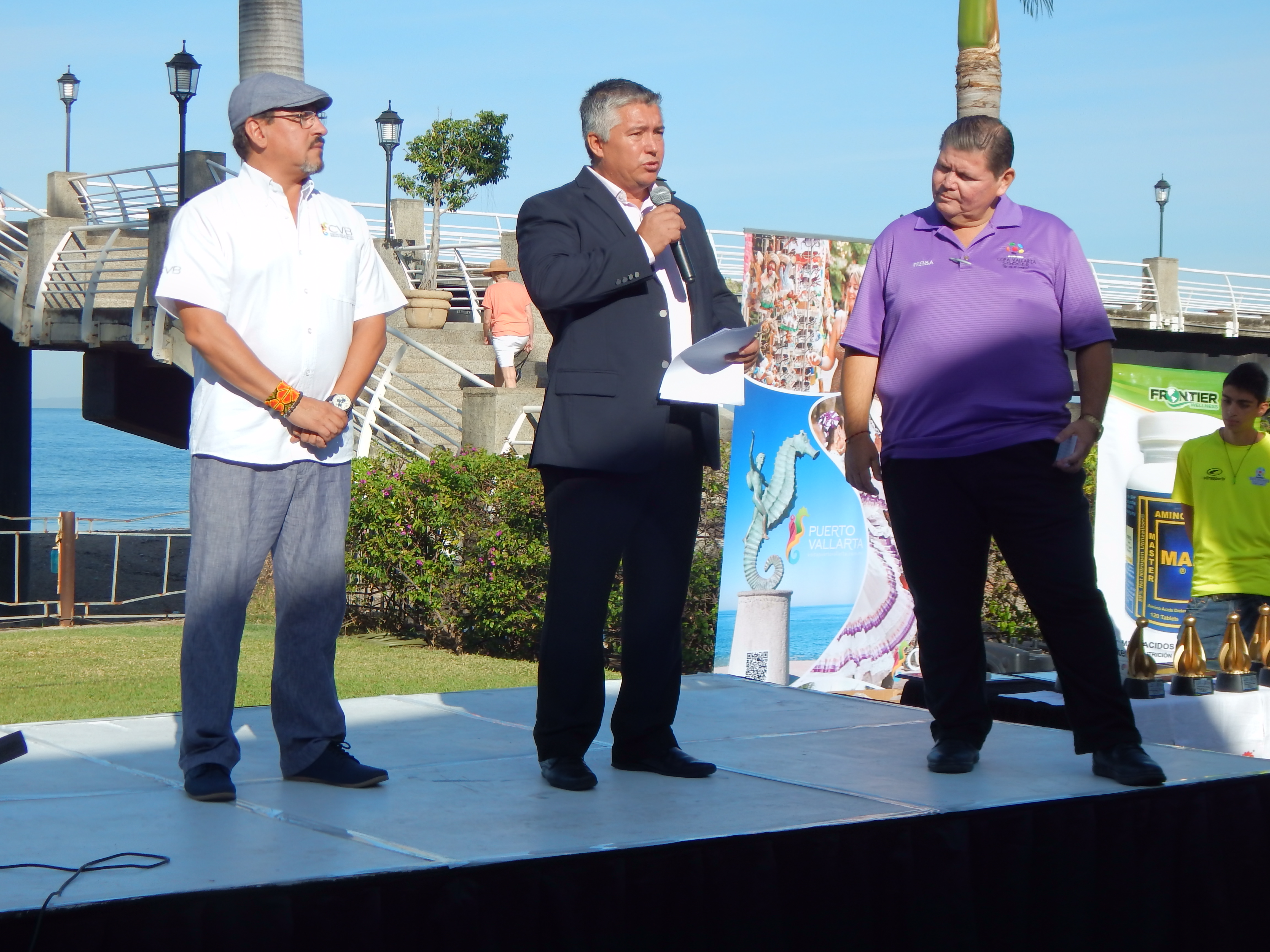 Entregan galardón al mérito deportivo en Puerto Vallarta