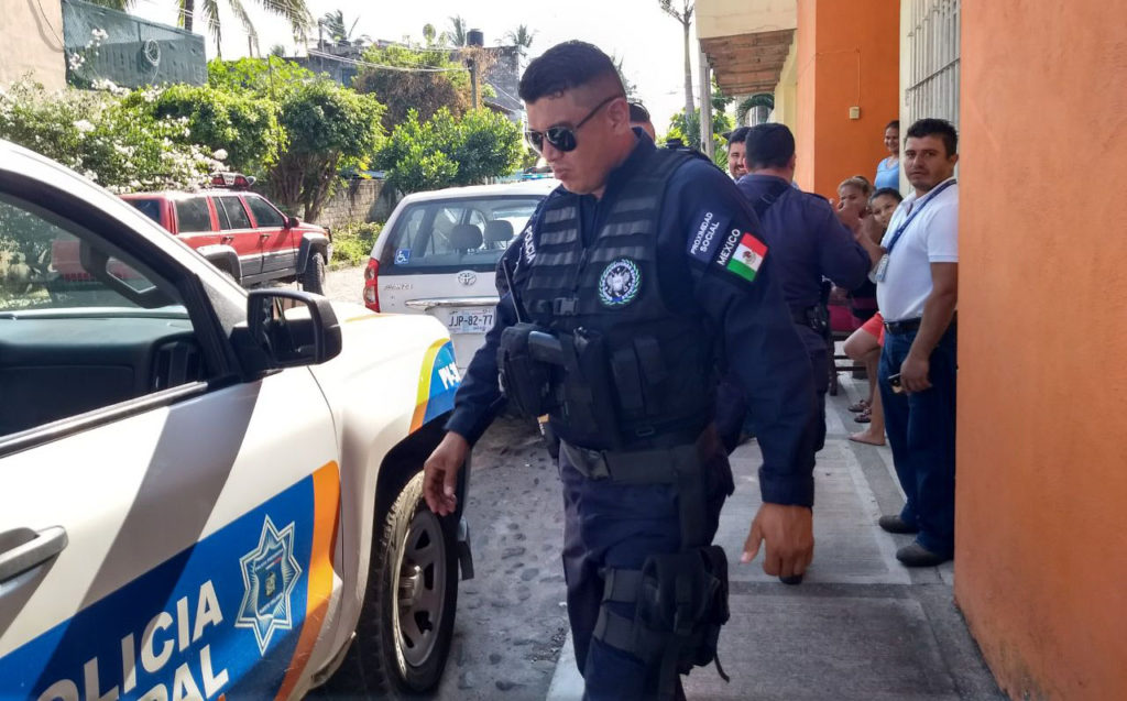 Detienen a presunto ladrón en la colonia Versalles