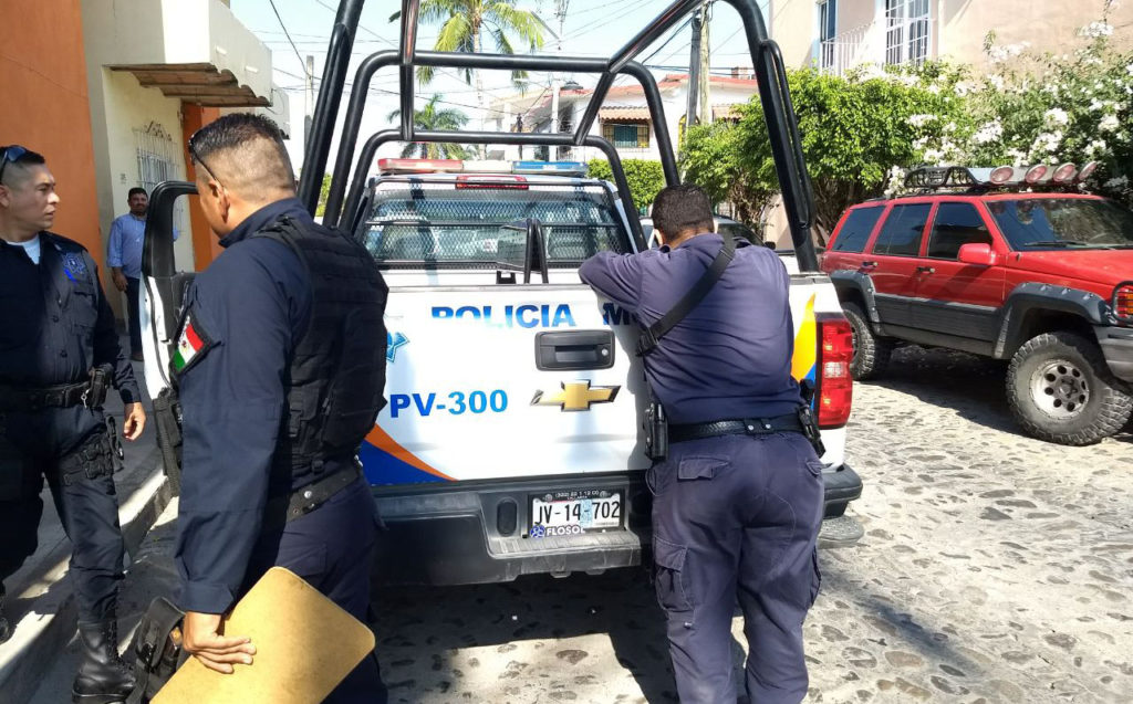 Detienen a presunto ladrón en la colonia Versalles