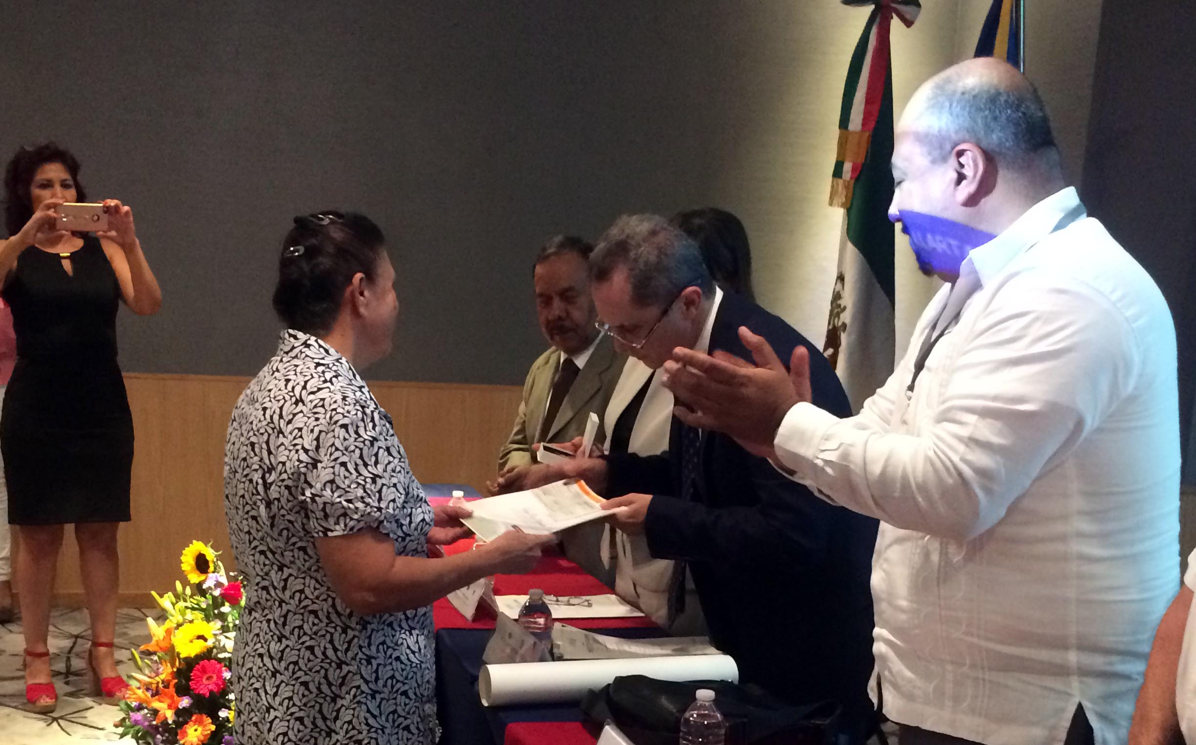 Reconoce a 96 trabajadores del sector salud en Puerto Vallarta