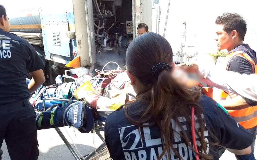 Cae de cara desde una altura de 6 metros; está grave