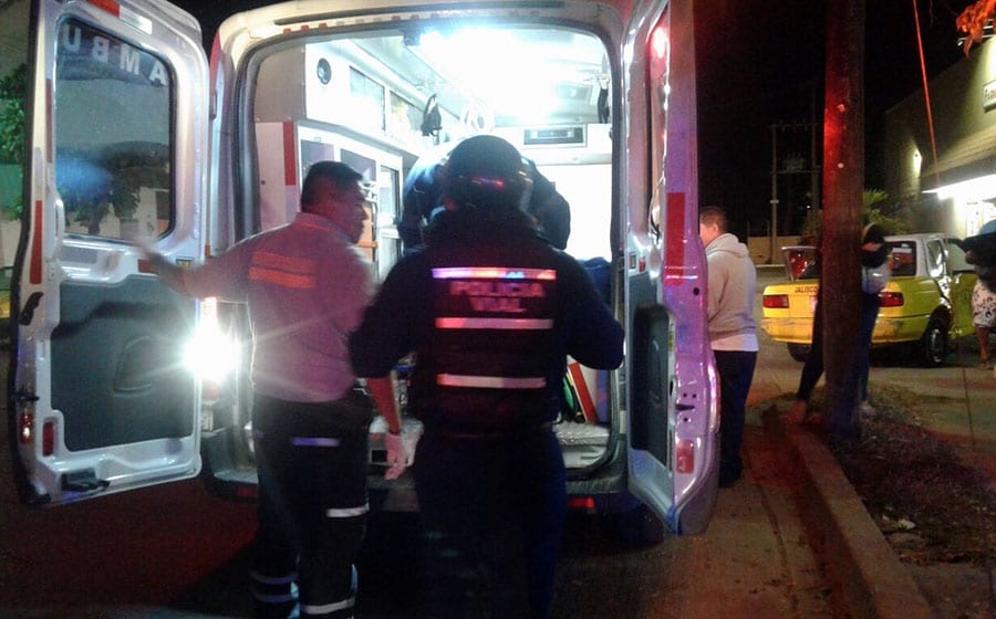 Chocan Taxi y Uber; uno de ellos se ‘robó' el semáforo