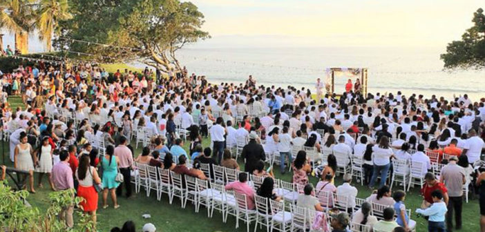 Dicen “Sí acepto” 158 parejas en playa Destiladeras de Bahía de Banderas