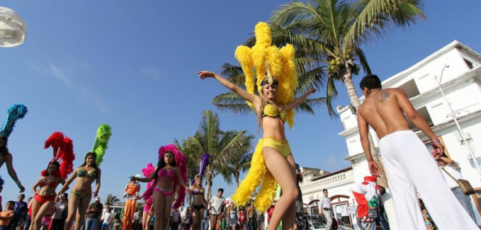 Invitan al carnaval del centenario en el Malecón de Puerto Vallarta
