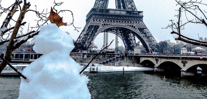 Decretan alerta por nieve en París y en 45 provincias de Francia