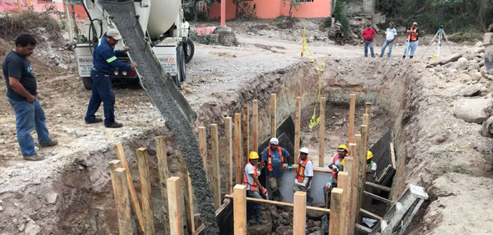 Agilizan construcción del puente en avenida De Los Poetas