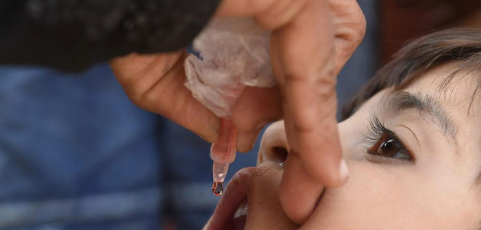 Busca sector salud aplicar 17 mil vacunas contra la polio en la región