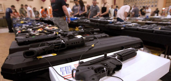 Demandan estudiantes estadounidenses estricto control de armas