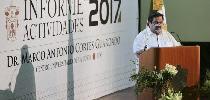 Rinde informe el rector del Centro Universitario de la Costa