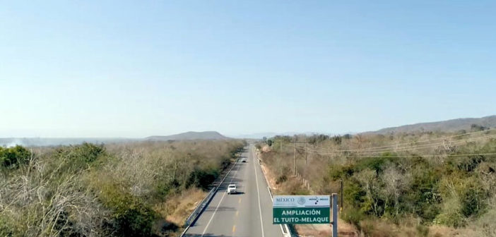 Inaugura EPN ampliación de la carretera El Tuito-Melaque