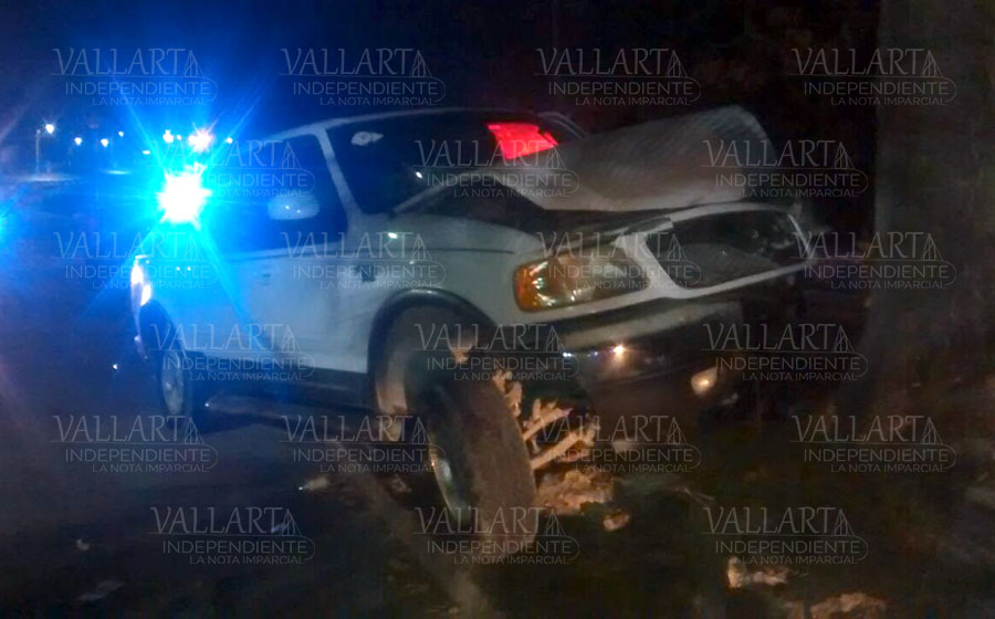 Fallece mujer tras chocar camioneta y Uber; una niña resulta también herida 5 Fallece mujer tras chocar camioneta y Uber; una niña resulta también herida