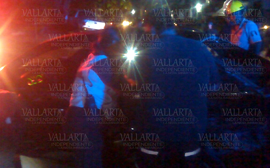 Fallece mujer tras chocar camioneta y Uber; una niña resulta también herida 6 Fallece mujer tras chocar camioneta y Uber; una niña resulta también herida