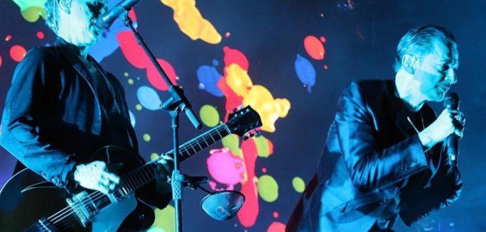 Depeche Mode contagia su espíritu a 65 mil fanáticos