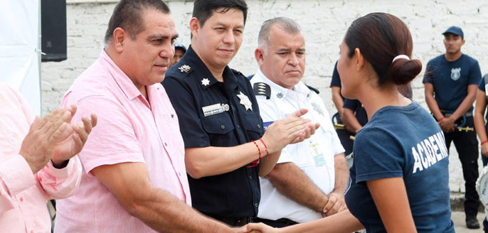 A tres días de asaltos a joyerías, renuncia comisario de policía