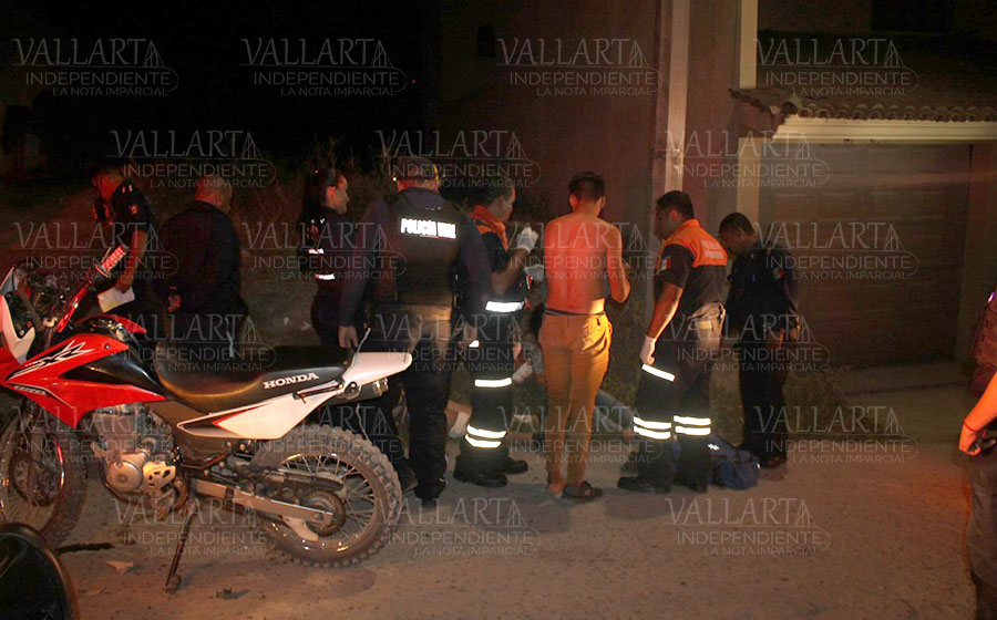 Chocan jóvenes motociclistas; hospitalizan a dos 7 Chocan jóvenes motociclistas; hospitalizan a dos
