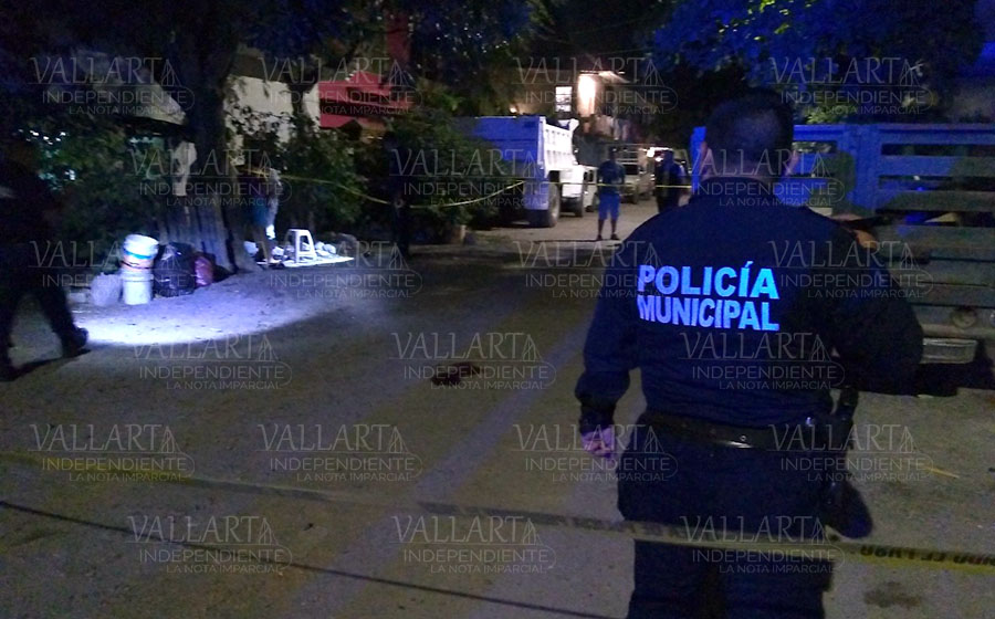 Una hembra de pantalones se venga de sujeto que le faltó al respeto