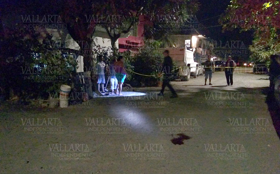 Una hembra de pantalones se venga de sujeto que le faltó al respeto