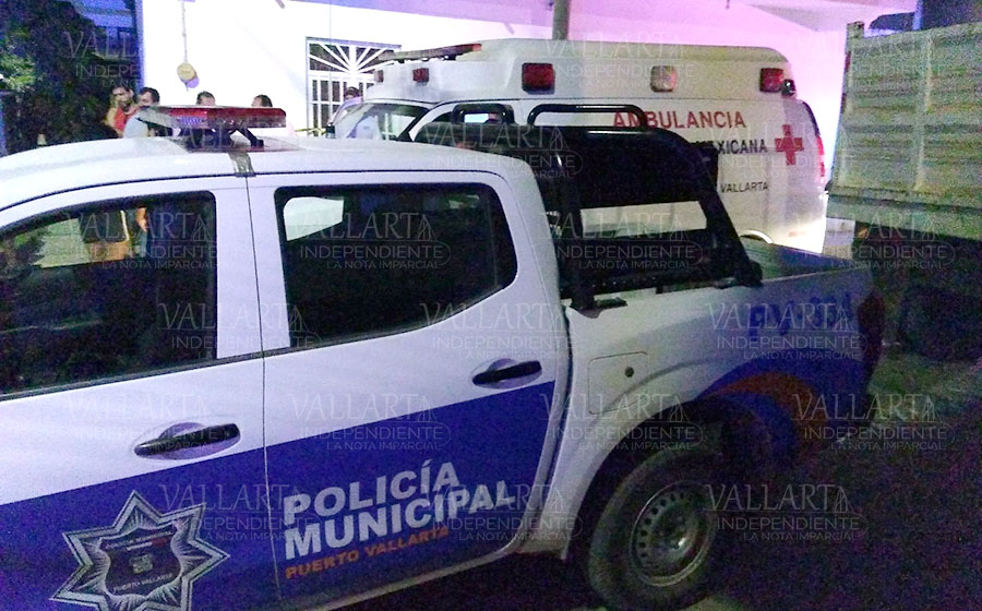 Una hembra de pantalones se venga de sujeto que le faltó al respeto