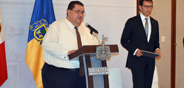 Regresa ‘Paco’ Ayón a la SEJ; lo suyo es la educación, asegura