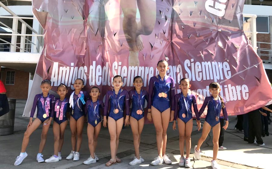 Gimnastas vallartenses obtienen 13 medallas en competencia internacional