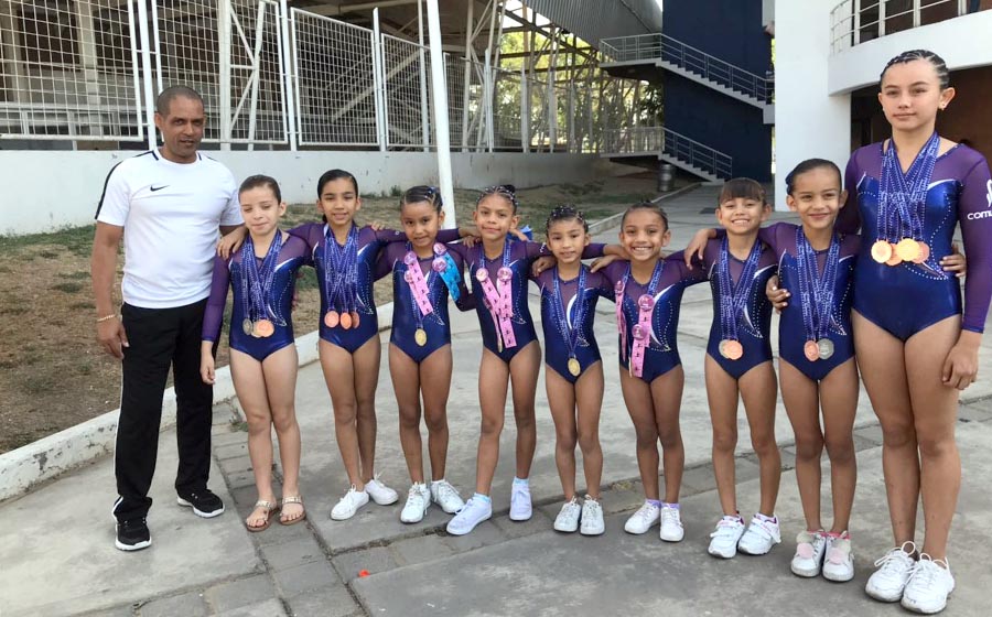 Gimnastas vallartenses obtienen 13 medallas en competencia internacional