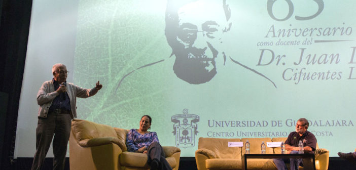 A 65 años de impartir cátedra, rinden homenaje al doctor Juan Luis Cifuentes