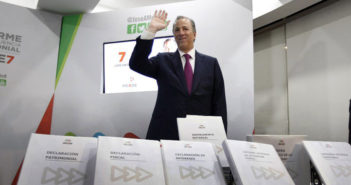 José Antonio Meade presenta declaración "7 de 7"