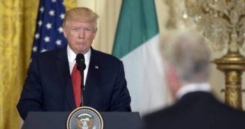 Intentan salvar acuerdo nuclear con pocas opciones, Irán y Europa