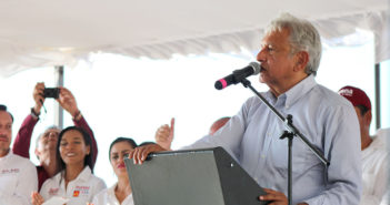 Asegura AMLO que empleados de Telmex, Coppel y Aeroméxico han sido instruidos a no votar por él