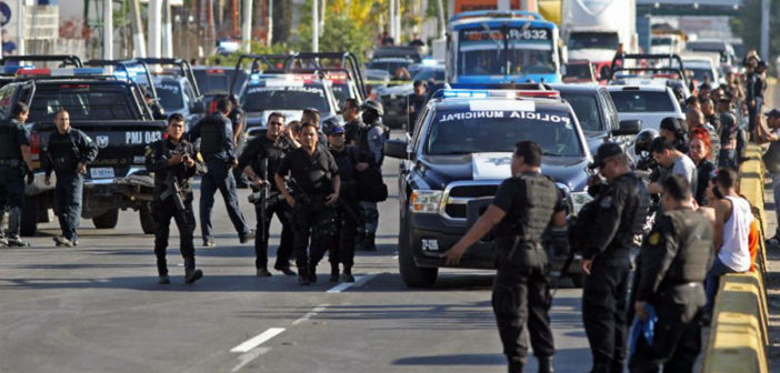 Sicarios que pretendían matar a exfiscal salieron de Puerto Vallarta