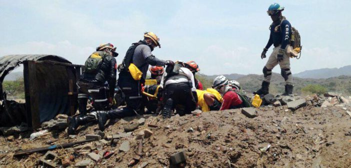 Paramédicos de Vallarta y Badeba participan en curso de rescate