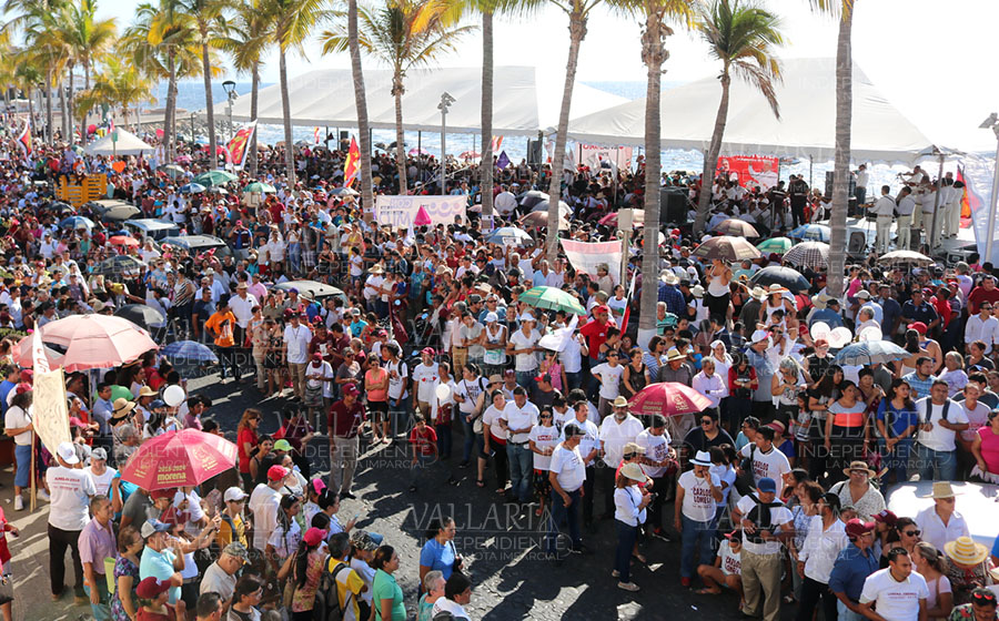 Visita Andrés Manuel López Obrador Puerto Vallarta (fotogalería)